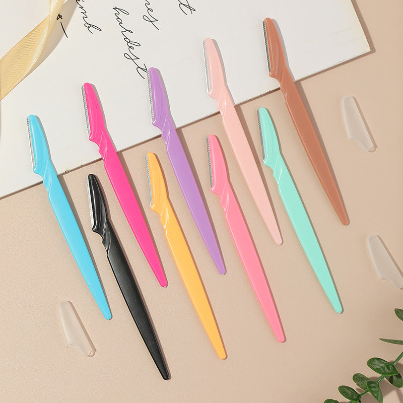 Straight-bladed sharp eyebrow trimming scissors