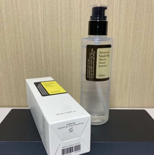 Hydrating and moisturizing essence