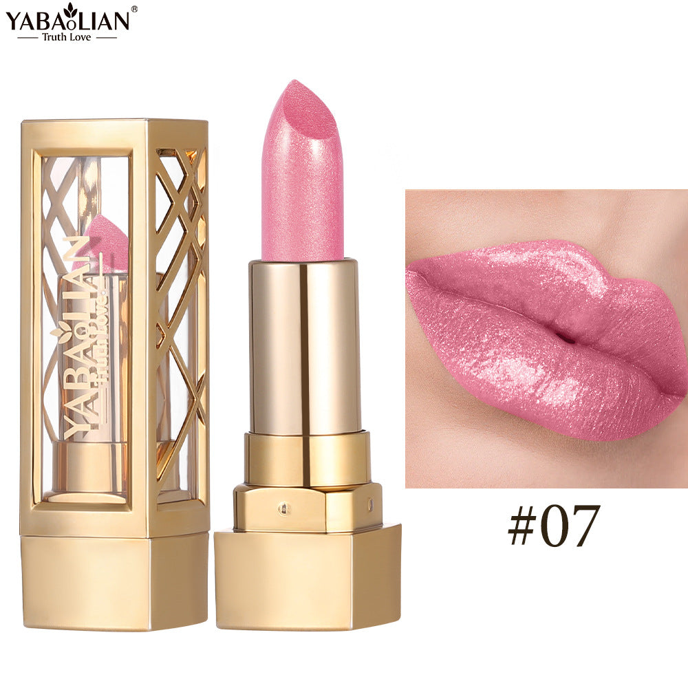 Velvet pearlescent lipstick