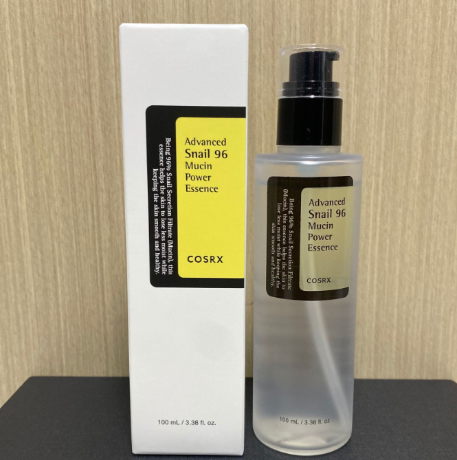 Hydrating and moisturizing essence