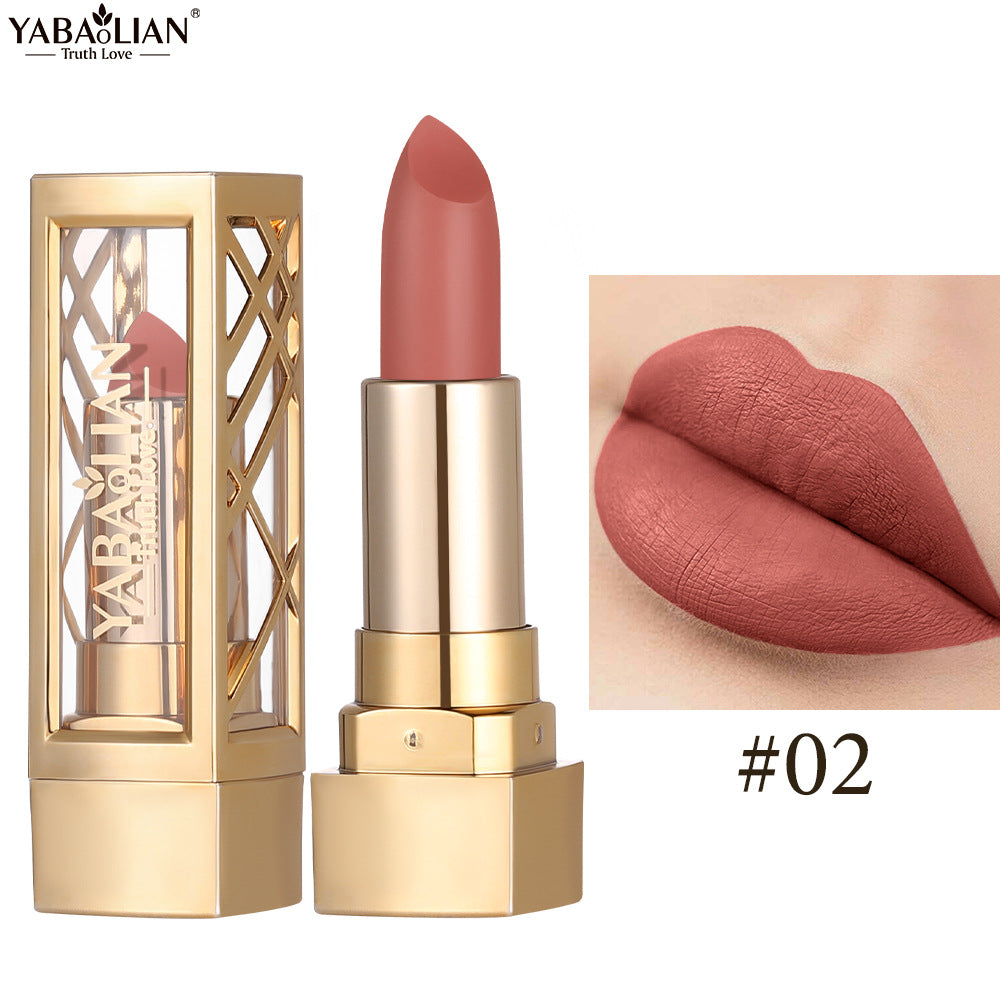 Velvet pearlescent lipstick