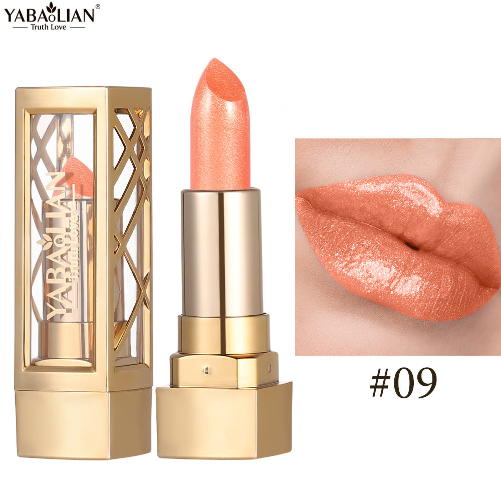 Velvet pearlescent lipstick