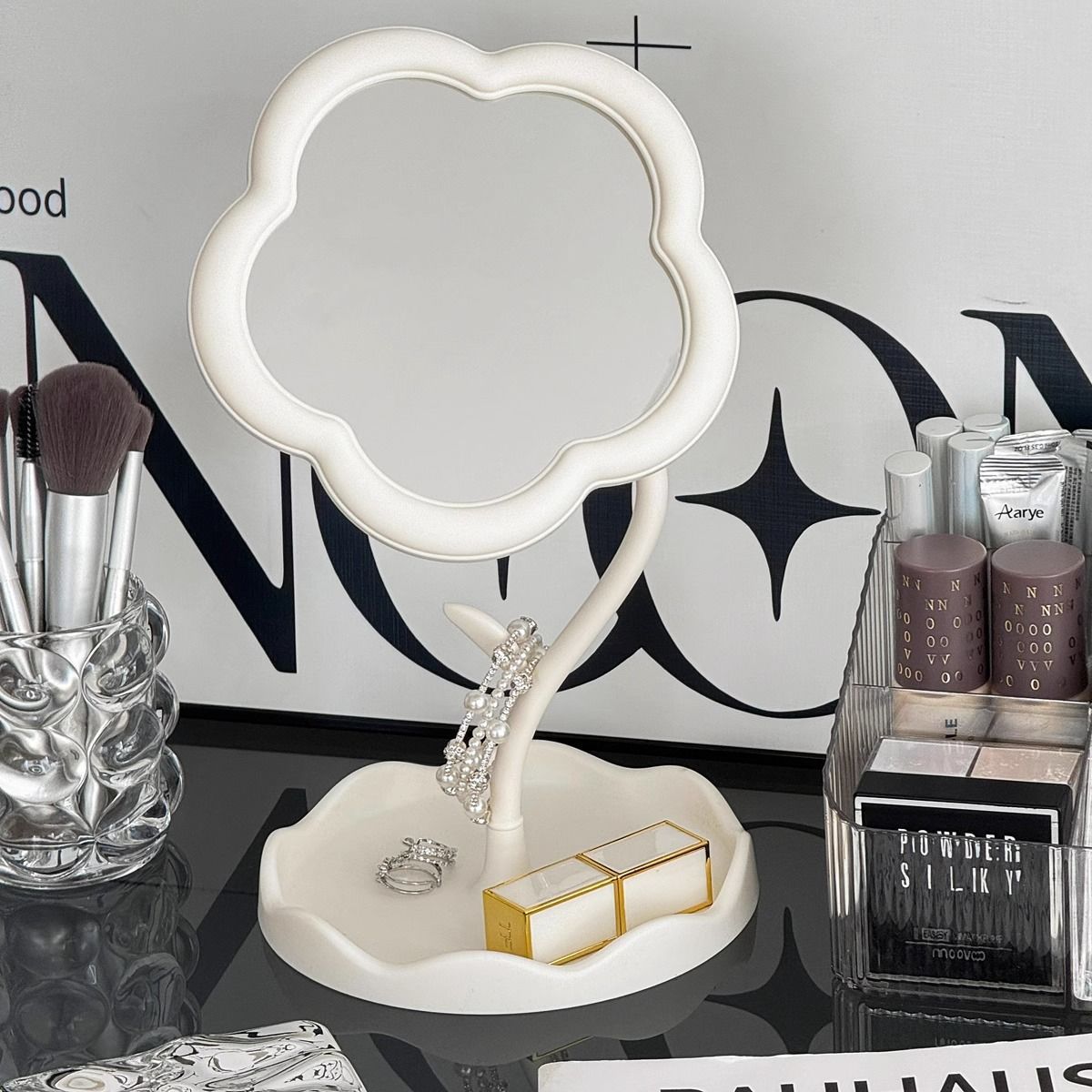 Desktop flower mirror