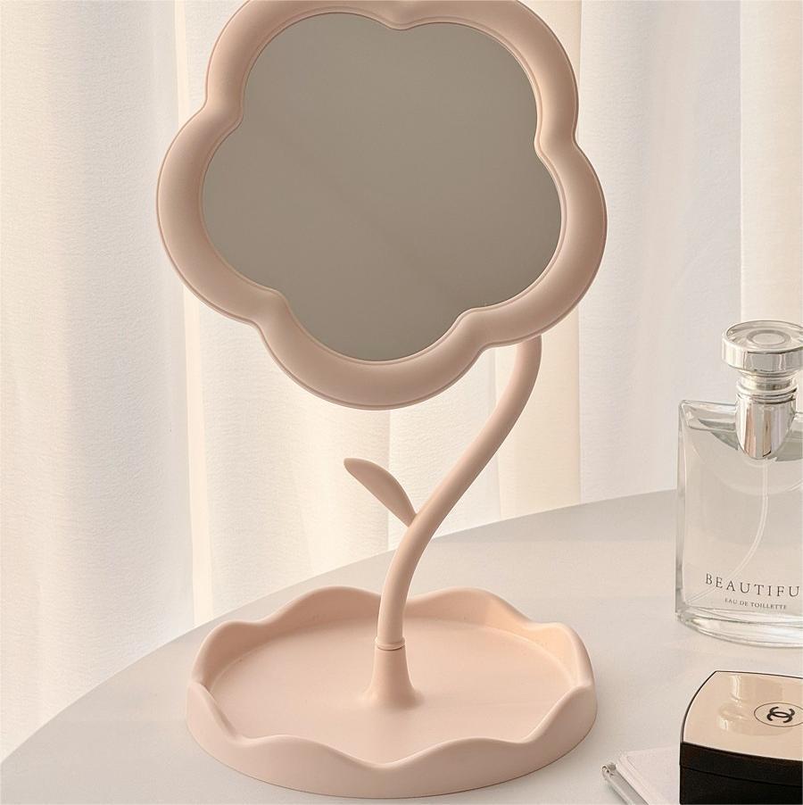 Desktop flower mirror