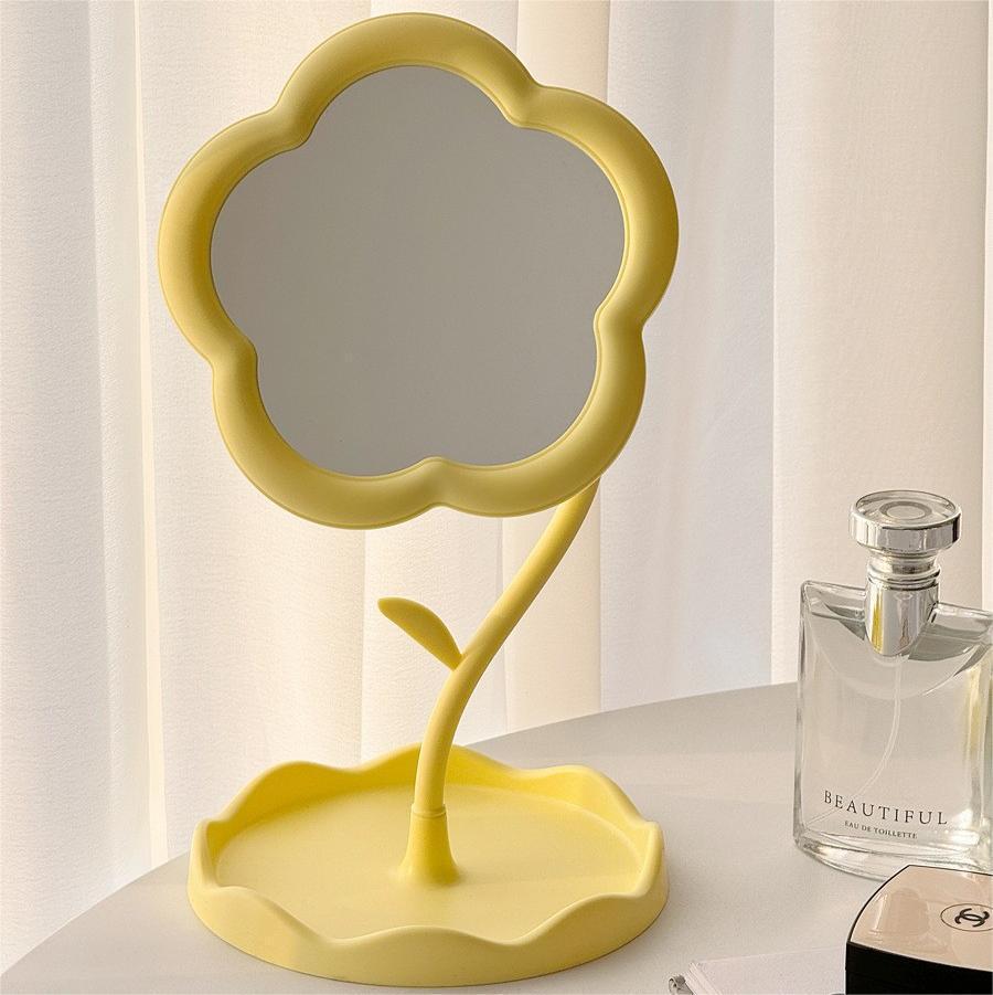 Desktop flower mirror